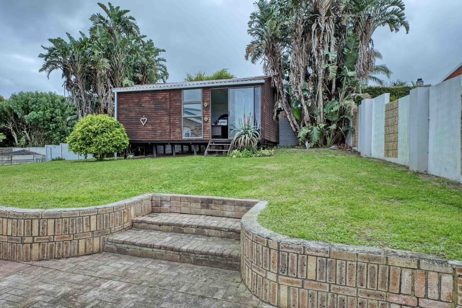 4 Bedroom Property for Sale in Lovemore Heights Estate Eastern Cape
